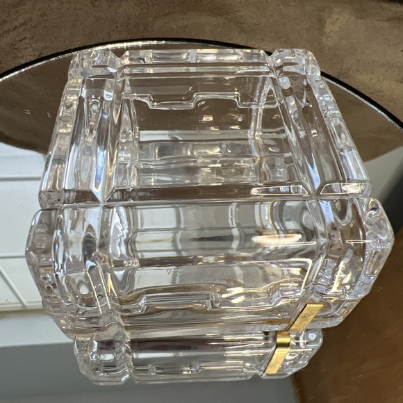 Vintage Glass Cut Jewelry Trinket Box With Gold Bow On Top. Made in Italy - Picture 5 of 6